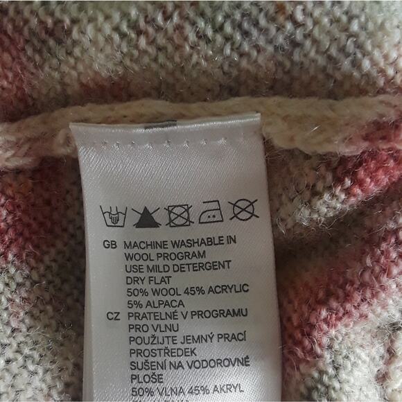 H&M Retro Floral Pastel Cardigan Juniors Sz L Button Down Sweater Cozy Cottage - Picture 7 of 7